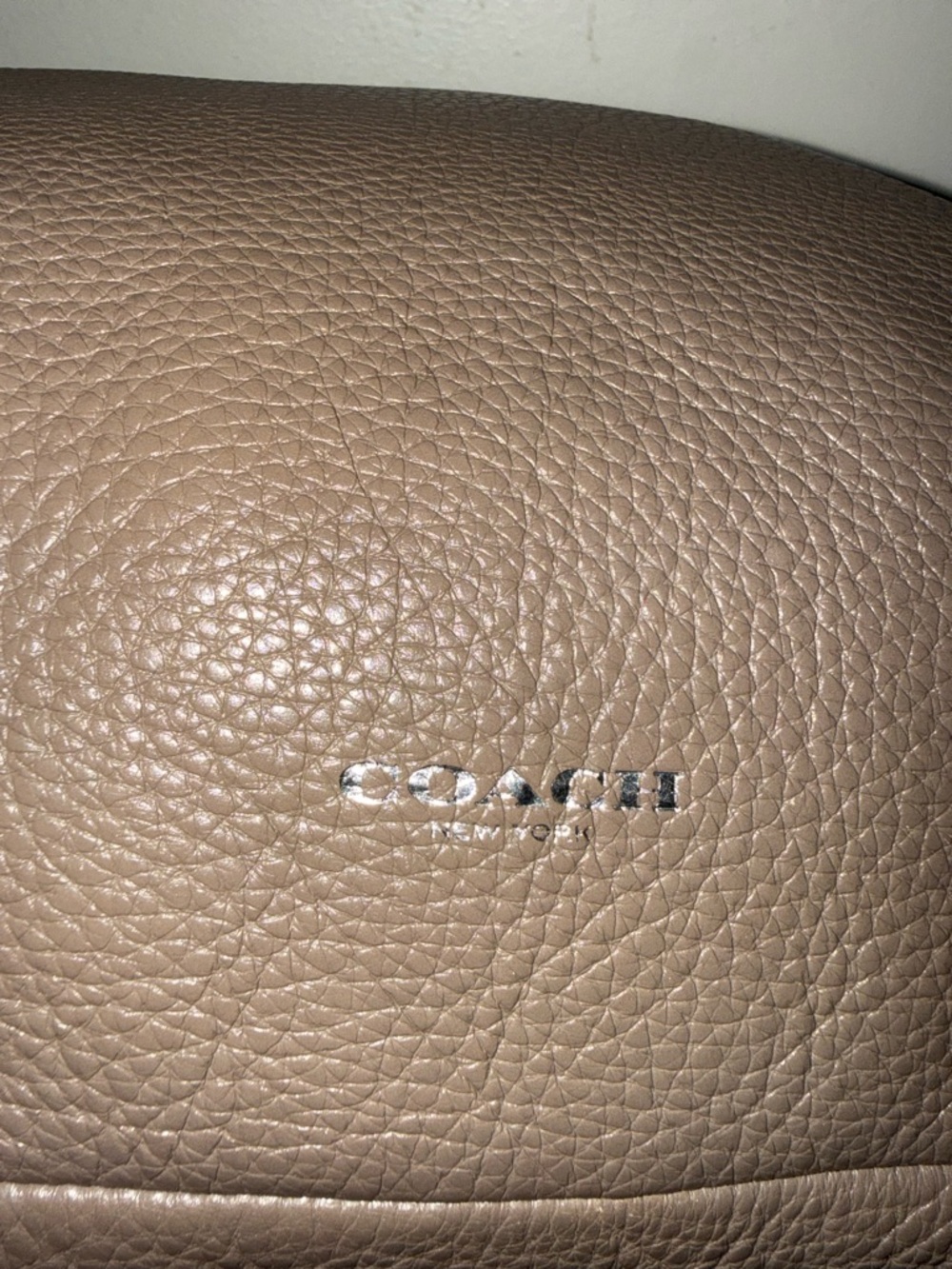 COACH BLEECKER DAILY SHOULDER BAG IN MUSHROOM GRAY LEATHER EUC - Picture 4 of 8
